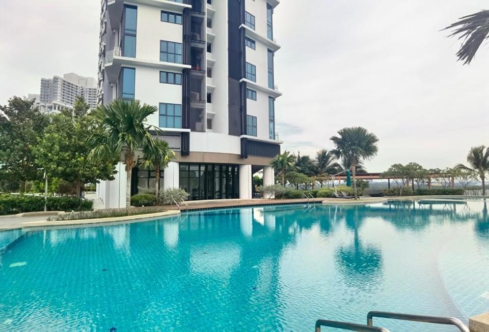 C1113 Almas Suites Galaxy Space Netflix By Stay Nusajaya  Dış mekan fotoğraf